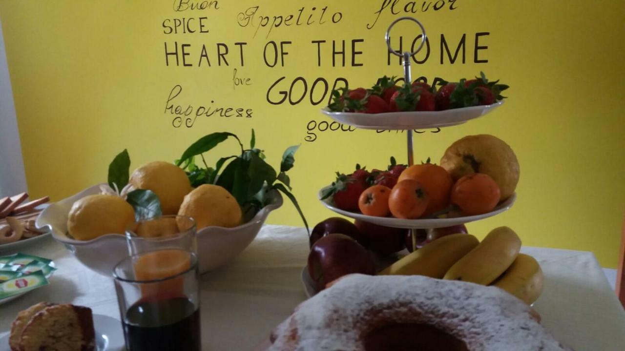 Colazione Dei Canottieri Panzió Lago  Kültér fotó